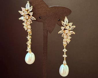 Diamond Pearl Drop Earrings, Gold Leaf Diamond Earrings, Wedding Earrings, Bridesmaid Gift, Gold Freshwater Pearl Dangle Earrings