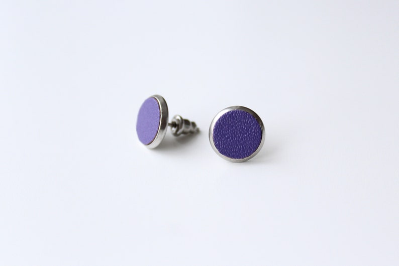 Circle 12 mm plummy purple stud earrings with surgical steel and reused leather by Jenny Aarrekangas image 4