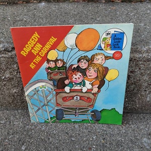 Vintage Raggedy Ann Carnival Book Golden