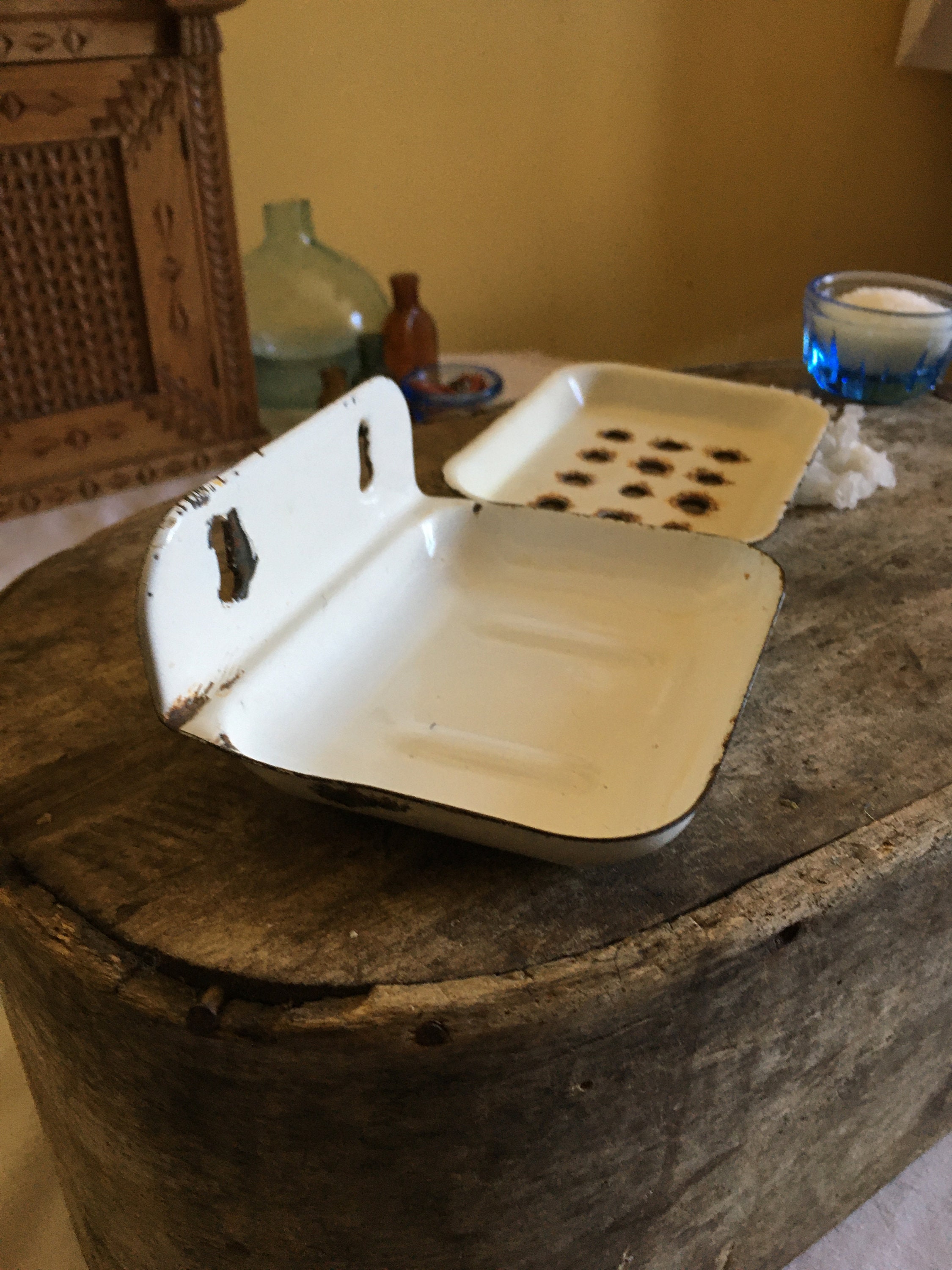 Vintage enameled soap dish Vintage bathroom Bathroom decor Etsy