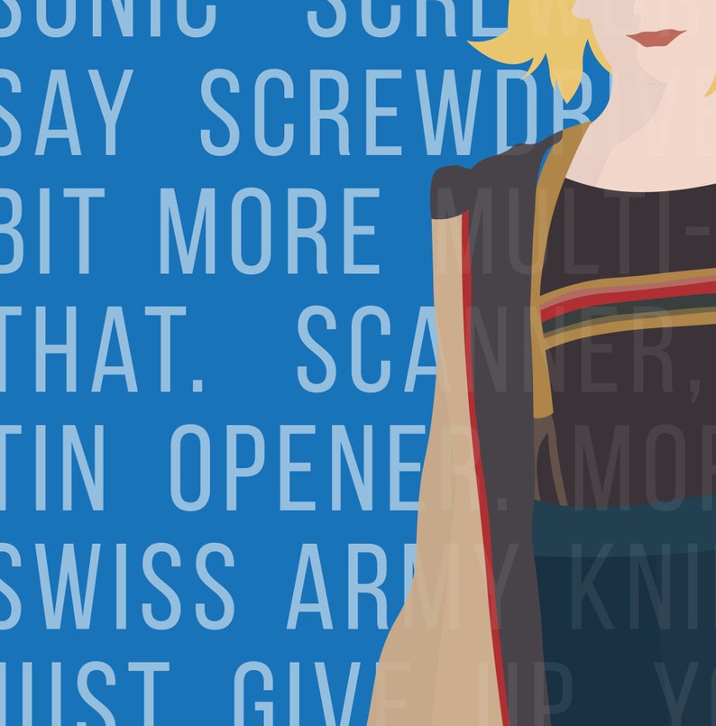 Puede incluir: Un fondo azul con texto blanco que dice "SAY SCREWD BIT MORE THAT. SCANNER, TIN OPENED. AMORE SWISS ARMY KNIFE JUST GIVE UP YOU". Una mujer con cabello rubio est&aacute; de pie en el lado derecho de la imagen. Lleva una chaqueta marr&oacute;n, una camisa negra con un patr&oacute;n de rayas y pantalones negros.