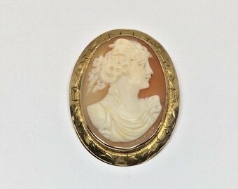 Art Deco Era Hand Engraved 10k Yellow Gold Oval Carved Shell Cameo Brooch Pin