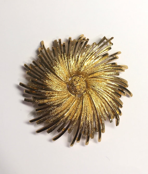 Large Vintage Signed Monet Gold Tone Starburst Textured Brooch Pin Etsy