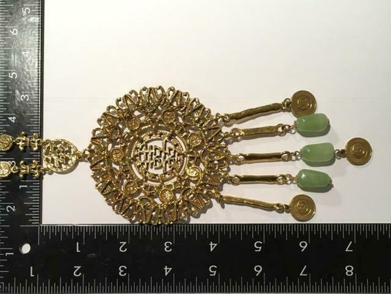 Signed Vintage Goldette Gold Tone Green Bead Chinese Zodiac Happiness Pendant Necklace