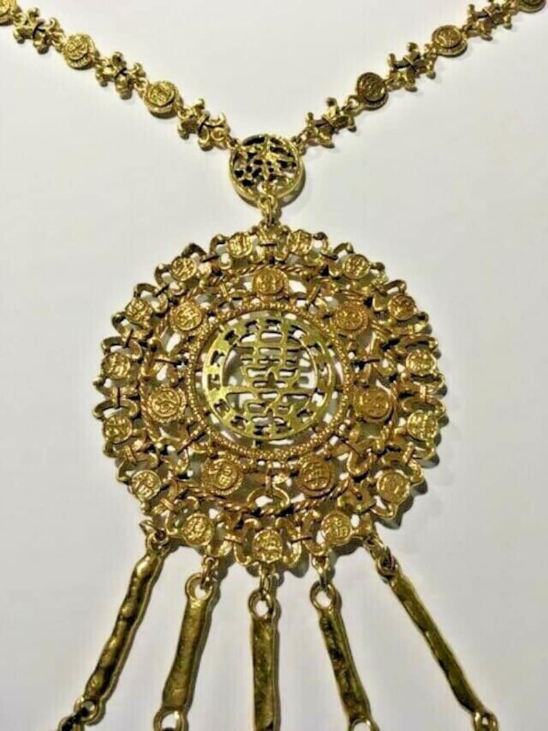Signed Vintage Goldette Gold Tone Green Bead Chinese Zodiac Happiness Pendant Necklace
