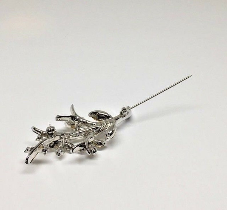 1940/'s Trifari Signed Patent Pending Floral Silver Tone Rhinestone Brooch Pin