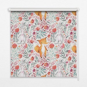 ブラインド、光を拡散して部屋を暗くする、ウサギとキツネ、緑と赤、植物、キッチンの窓のブラインド、手作りのローラーシェード
