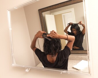 Custom adjustable, full view mirror allowing you to see everything create the perfect hairstyle