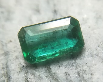 Smerlado Naturale 0.45 ct / 3.5X6.0 mm - Natural Emerald 0.45 ct / 3.5X6.0 mm