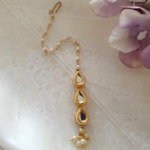 Delicate Maang tikka/Kundan Tikka/ Indian Jewelry/ Indian Wedding Jewelry/ Pakistani Jewelry/ Matha Patti/ Indian forehead jewelry