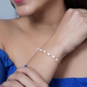 Freshwater Pearl Bracelet, Gold Pearl Bracelet, Minimalist Delicate Bracelet, Dainty Bridal Bracelet, Wedding Bracelet, Bridesmaid Gifts