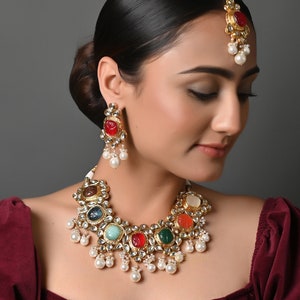 Navratan Jewelry Set, Polki Necklace Navratan Jadau Kundan Set, Gold Plated Necklace, Indian Polki Earrings, Pearl Necklace, Maang Tikka Set
