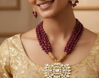 Ciondolo in pietra Kundan placcato oro con orecchini, gioielli indiani, gioielli di Bollywood, gioielli ispirati a Sabyasachi, collana da sposa indiana in oro 22 carati