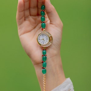 Emerald Green Stone Premium Damenarmbanduhr, Damenuhr, Modeuhr, zierliche Damenuhr, zierliche Luxusuhr, verstellbare Uhr