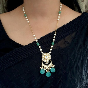 Green Jadau Kundan Gold Pendant Necklace/ Delicate Kundan Necklace/ Indian Necklace/ Indian Jewelry/ Pakistani Necklace/ Kundan Jewelry