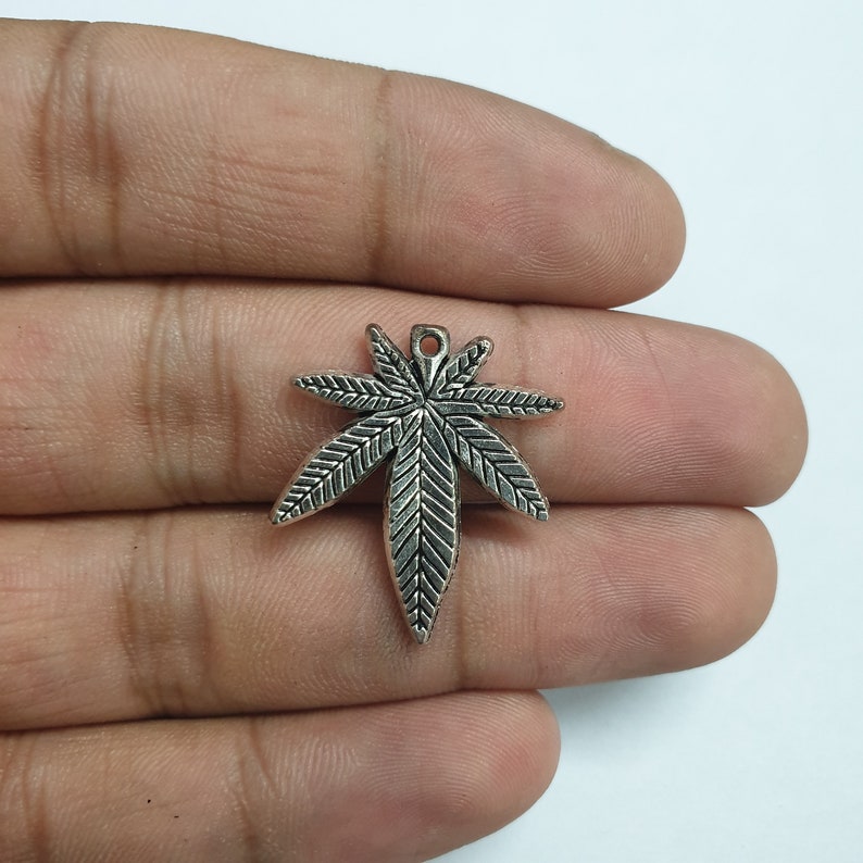 5pcs Cannabis Hemp Mariguana Marihuana Leaf Charms Pendants Jewelry Findings