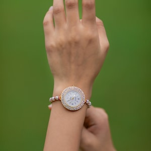 Personalized women&#39;s Pearl Watch| Pearl Watch| Birthday Gift for Her| Unique Anniversary Gift for wife