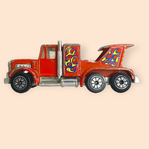 Vintage 1980 Kenner Prod Red Semi, Vintage Kenner Prod Diecast model Truck, Kenner Prod, Kenner Prod Semi, Red Semi, Die cast Red Semi