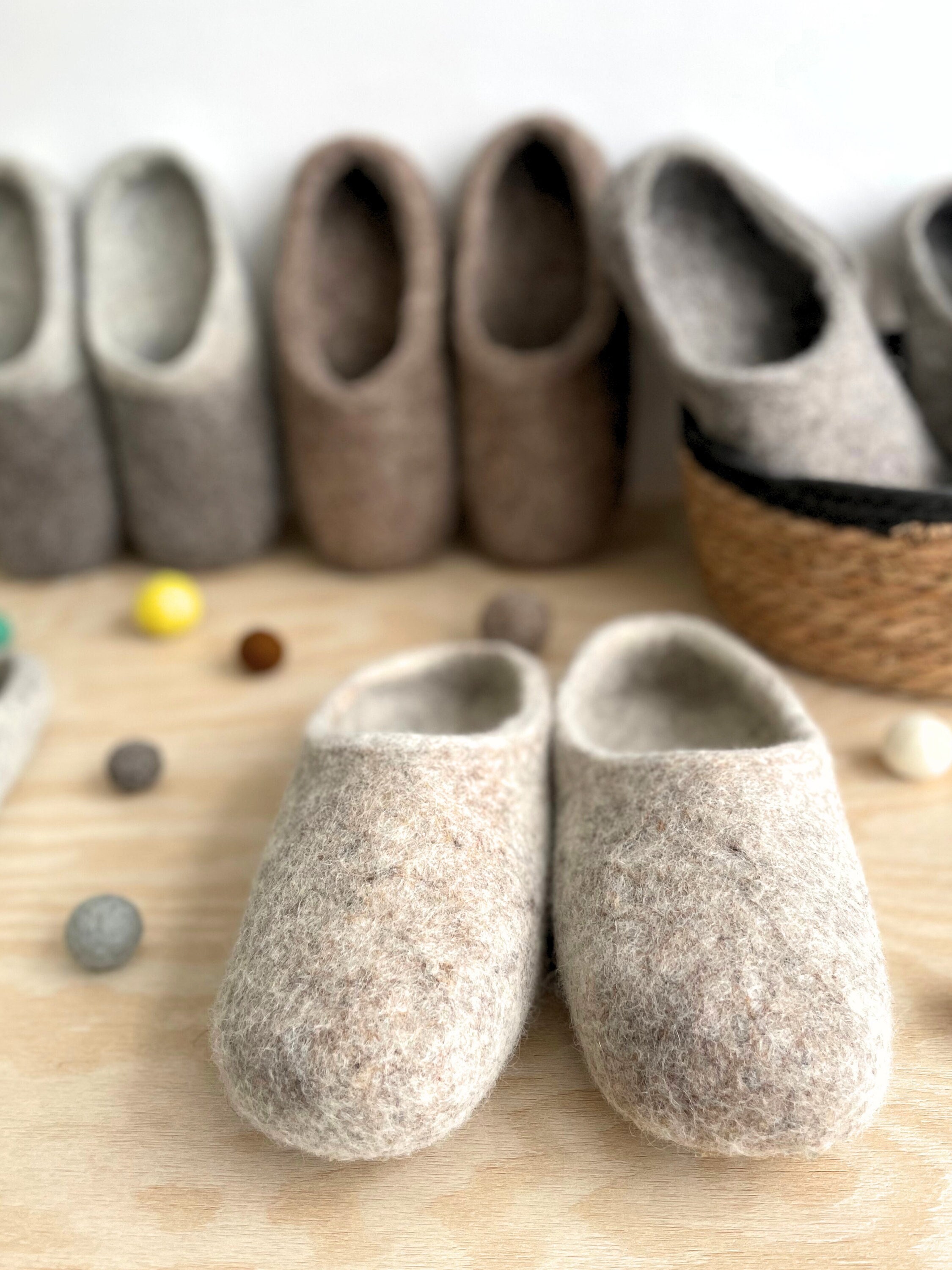Cozy Pure Wool Slippers: Non-Slip Sole, Hypoallergenic, Eco-Friendly House Shoes, Cold Feet Gift