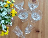 6 vintage liqueur glasses - octagonal foot - chiseled glasses