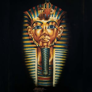 Handmade Gouache Painting of King Tutankhamun&#39;s Golden Mask – Authentic Egyptian Art on Papyrus, Pharaoh Wall Décor