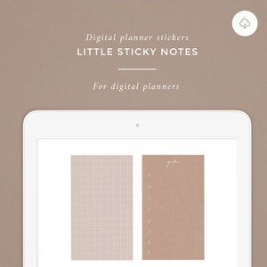 Peut inclure: Autocollants numériques pour planificateur avec le texte "LITTLE STICKY NOTES" et "For digital planners". L'image montre une tablette affichant quatre notes autocollantes numériques beiges et blanches, avec des motifs de grille et de liste.