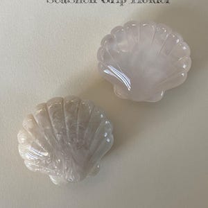 Seashell Phone Grip Compatible with MagSafe– Iridescent Coastal GripTok