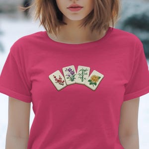 Botanical flower graphic tee, Nature-inspired floral print t-shirt, Casual garden lover top, Unique botanical design shirt