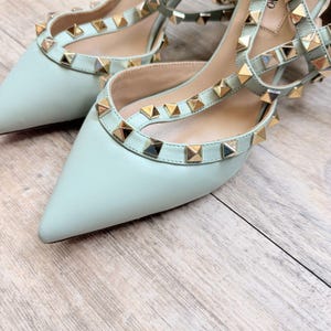 Valentino Garavani Rockstud Mint Leather Cage Flats Dames, EU 37, Italië afbeelding 11
