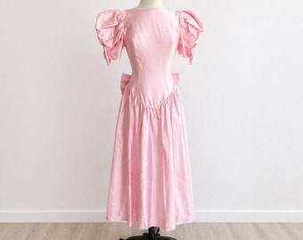 Vintage jaren 80 roze satijnen jurk met pofmouwen maat 4 petite satijnen coquette met strik