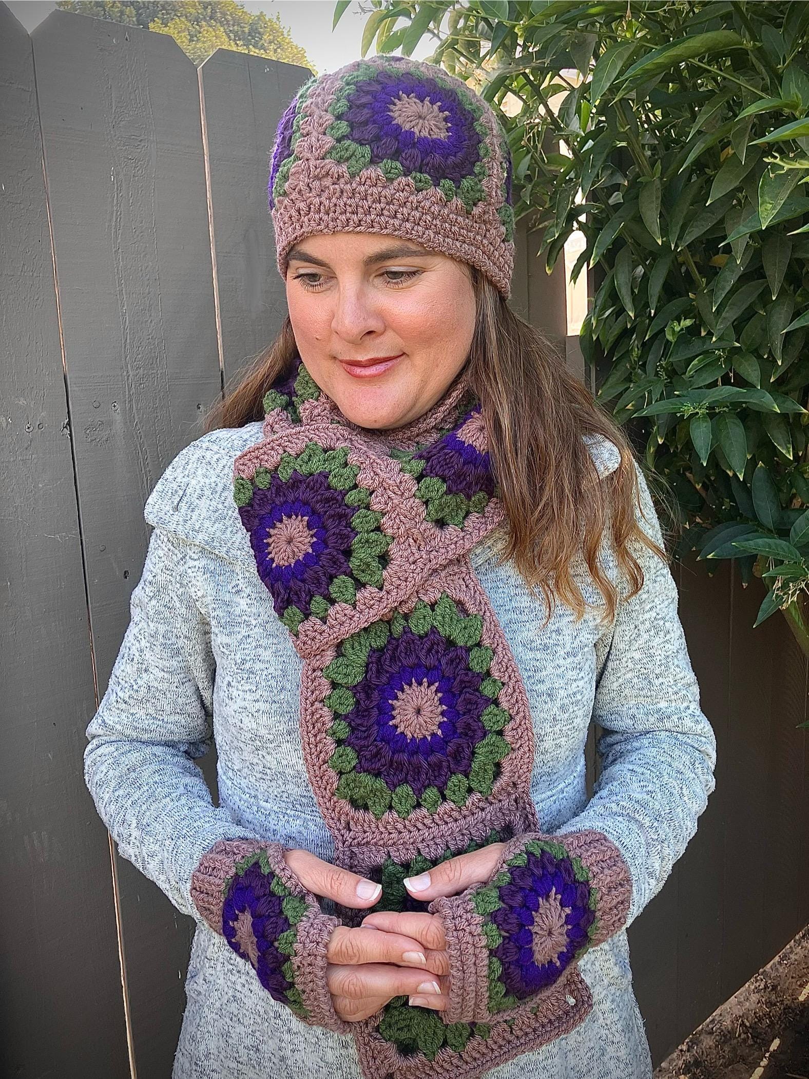 Plum Floral Hat, Scarf Fingerless Gloves Set Crocheted  display picture 1