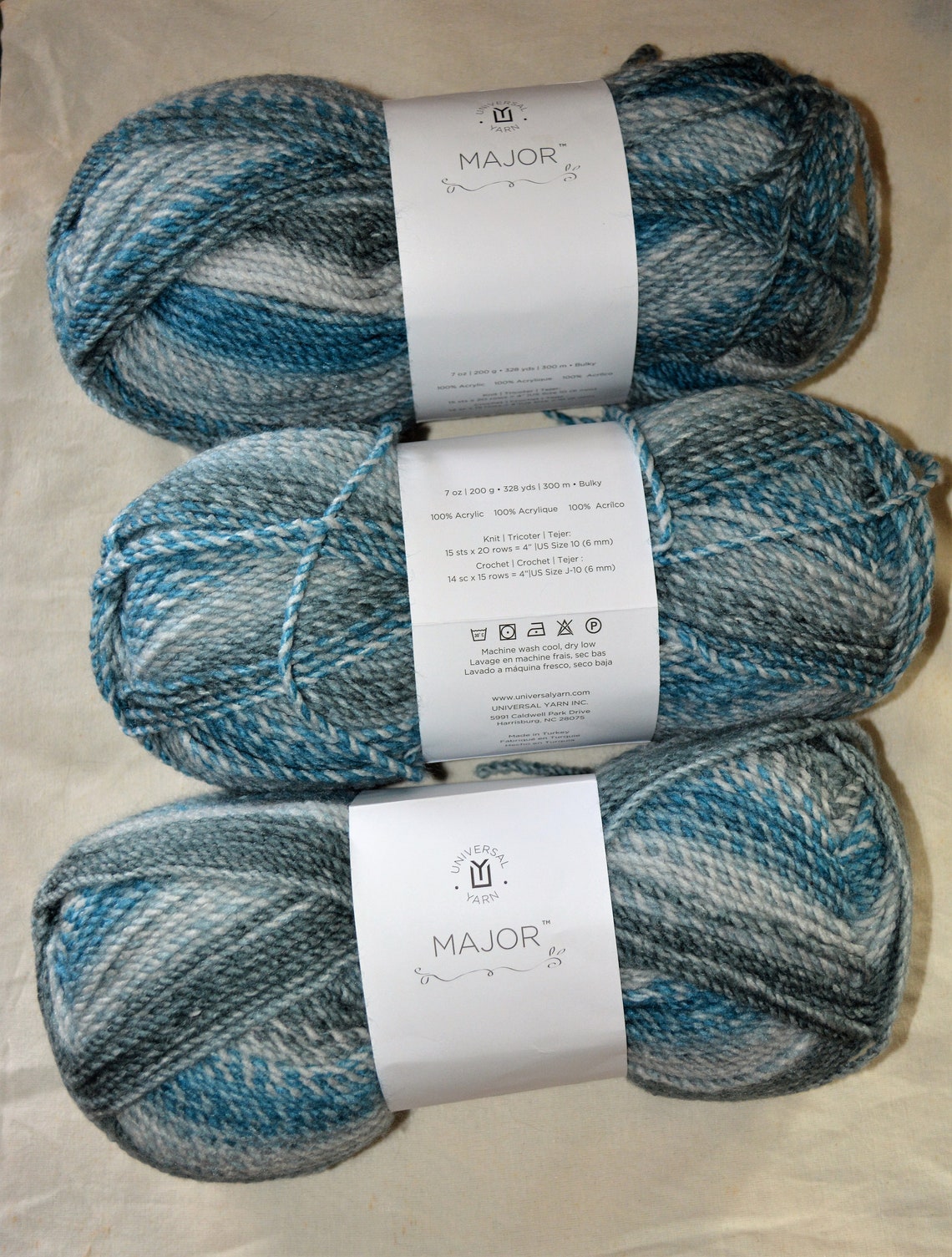 Universal Yarn Major, Acrylic Yarn,200 Gr Skein, Colorful Yarn, Blue