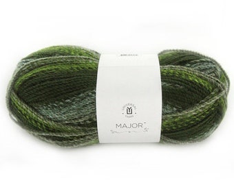 Universal Yarn Major, Bulky Green Acrylic Yarn, 200g Skein