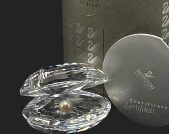 Swarovski Crystal Clam/Oyster Shell With Pearl (Original Inner Box and COA/Minty) #014389