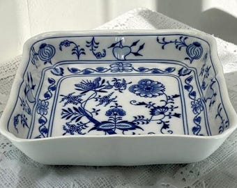 Zwiebelmuster BLUE ONION 9” Square Vegetable Bowl (Blue and White Porcelain) CottageCore, Chinoiserie, Vintage Decor