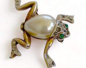 Trifari Alfred Philippe Pearl Belly and Pavé Frog Pin/Brooch (1940s, Signed, Figural, Vintage, MCM)