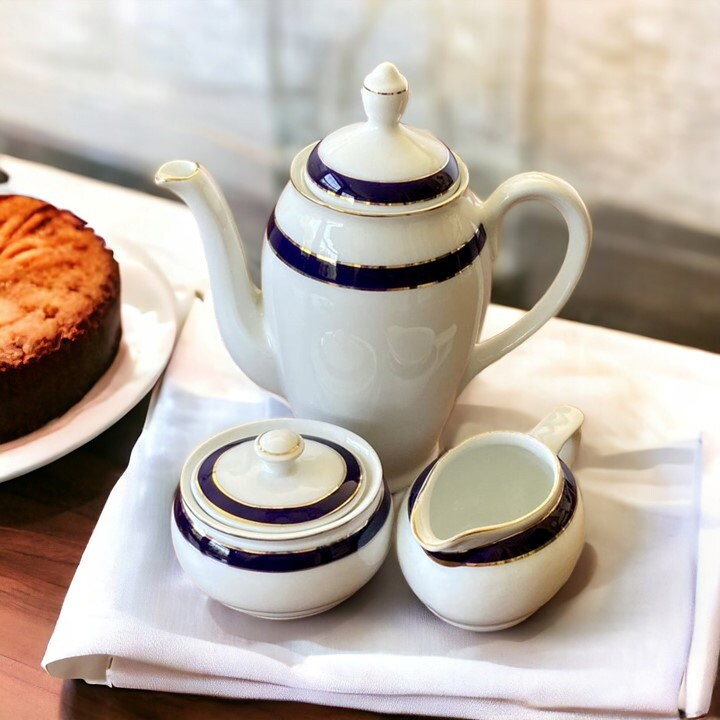 n*u様 Arabia フィンランド ネイビー皿 3枚セット Arabia of Finland Blue and White Coffee Set (READ, Lidded