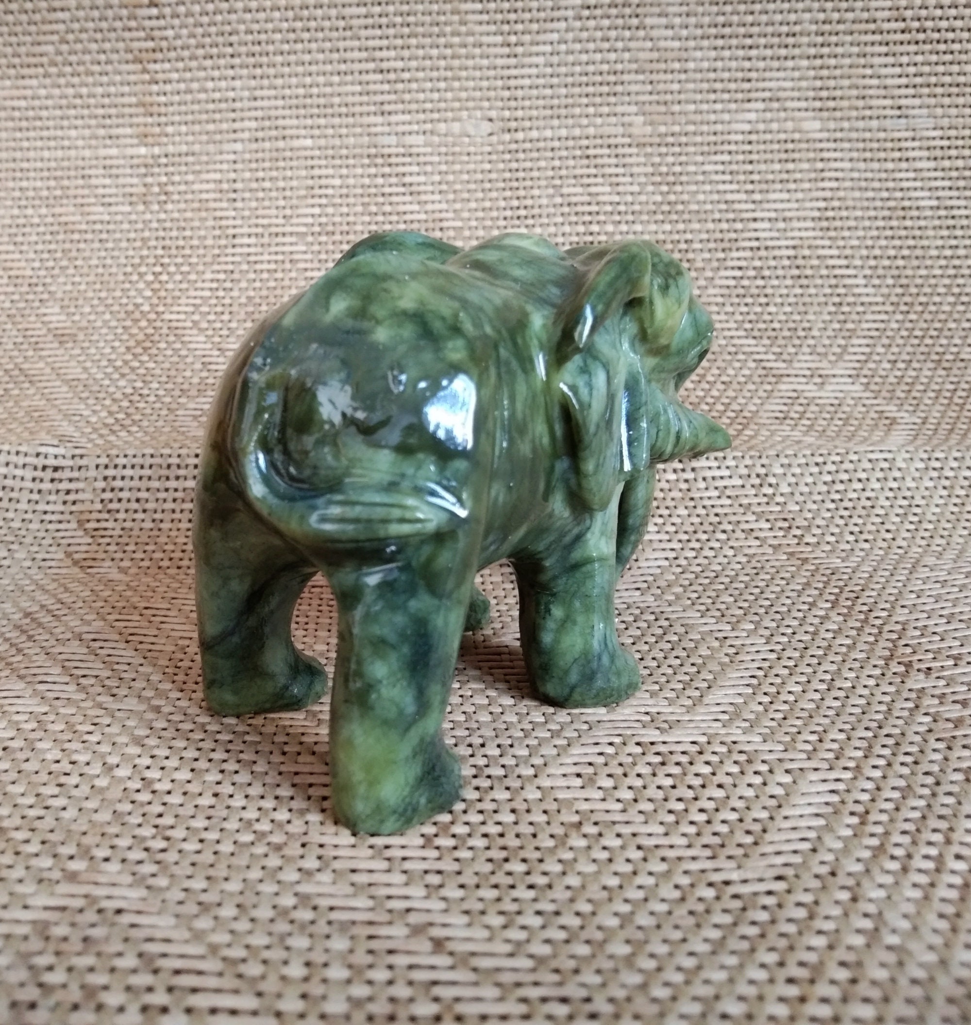 jade elephant figurines