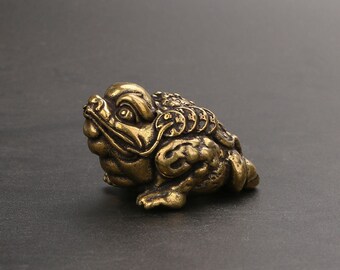 China Old Copper Tibet Silver Hand Carved Dragon Incense Burner Netsuke Ball 