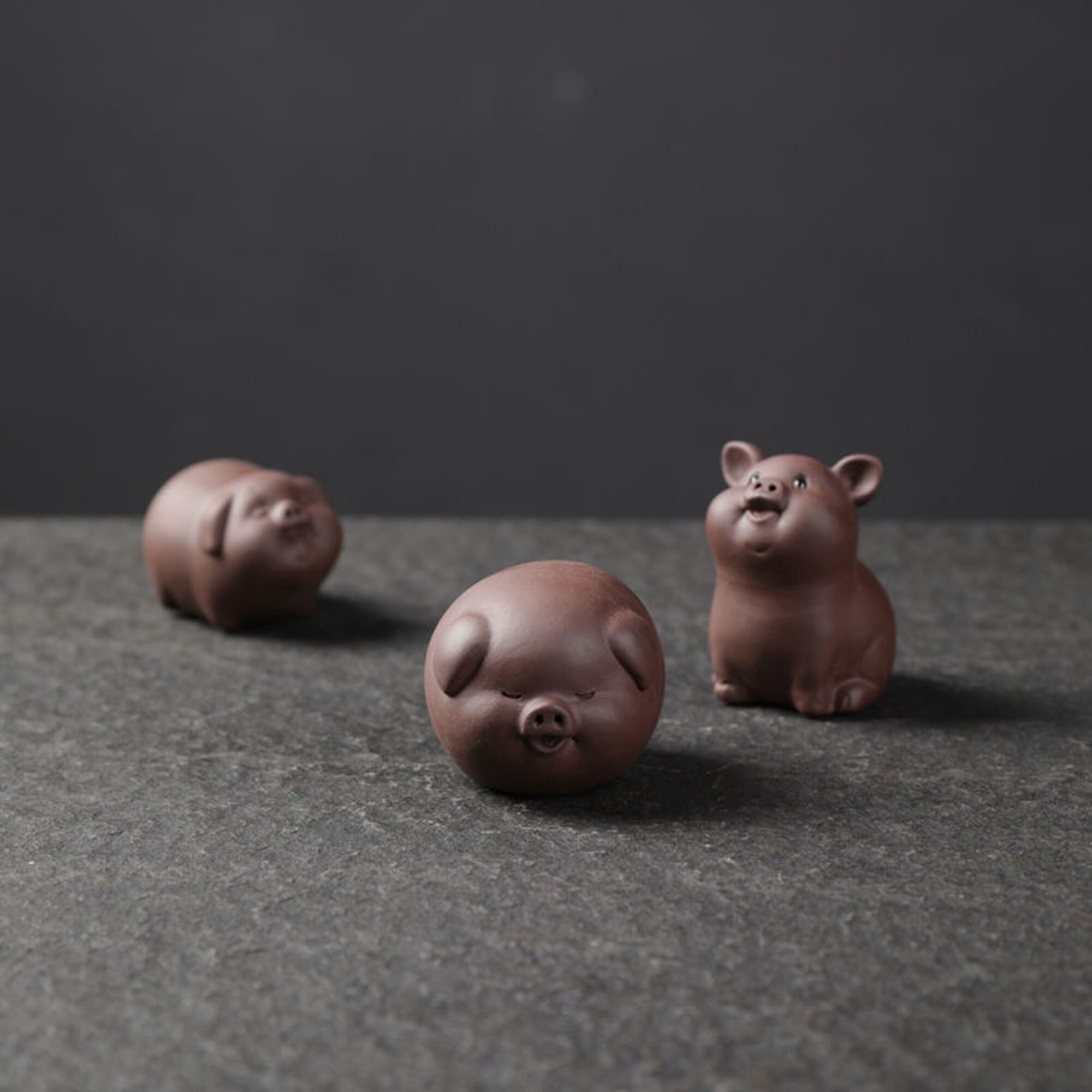 lovely pig statue handmade small size tea pet yixing zisha purple clay tea play 