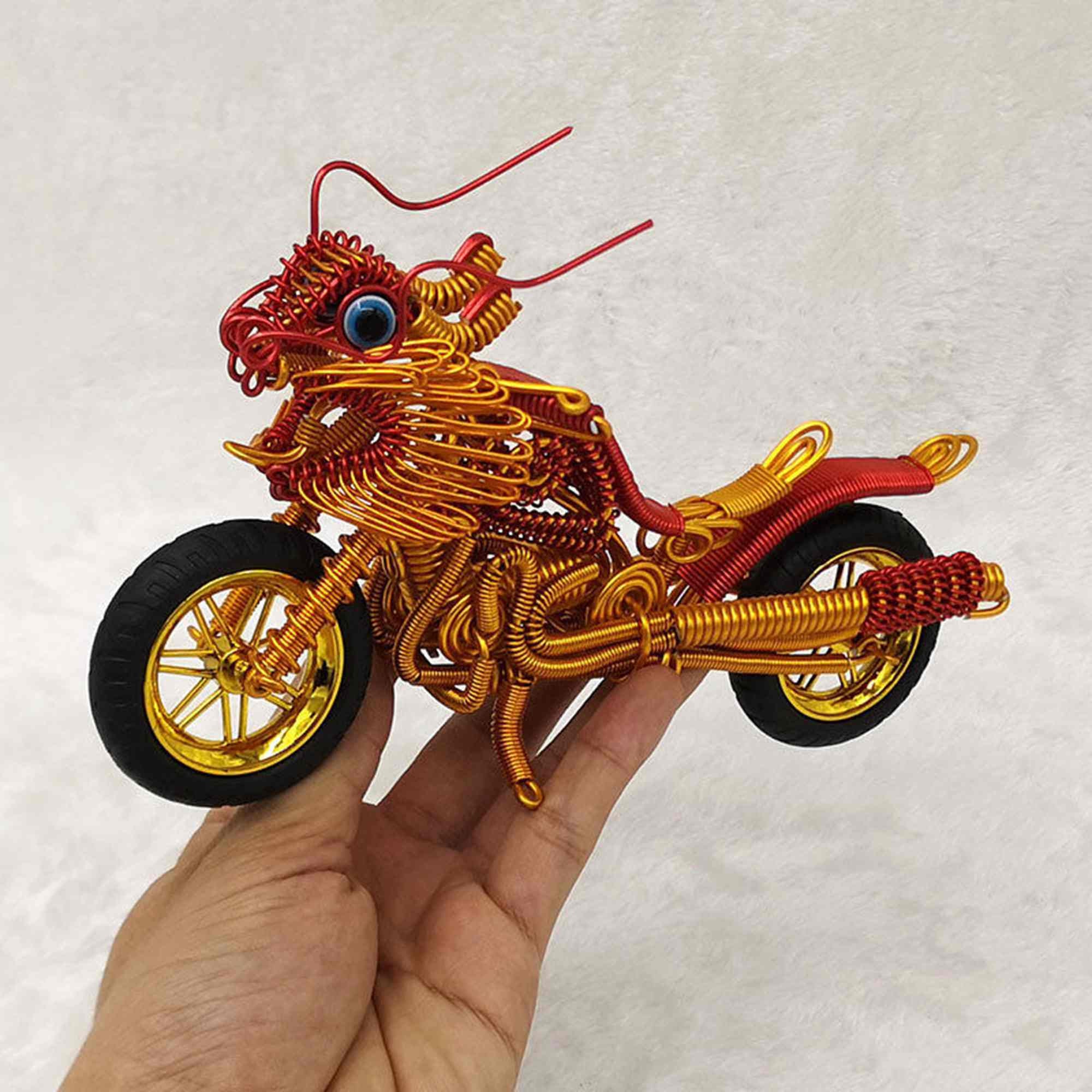 Wire Art Sculpture Decor, Metal Wire Wrapped Motorcycle Statue Ornament,  Hand Made Weave Aluminium Wire Motorcycle Sculpture 