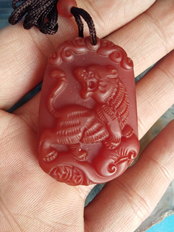 Natural red jade carved tiger amulet pendant E128