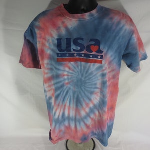 Vintage - Oneita - USA -  Red & Blue Tie Dye Spiral t-shirt - Size Extra Large