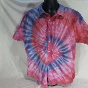Old Navy Button Front - Tie Dye Spiral t-shirt - SIze XXL