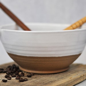 Ceramic Mixing Bowl | Batter Bowl | Mixing Bowl | Pouring Bowl | Salad Bowl | Mixing Bowl with Handle