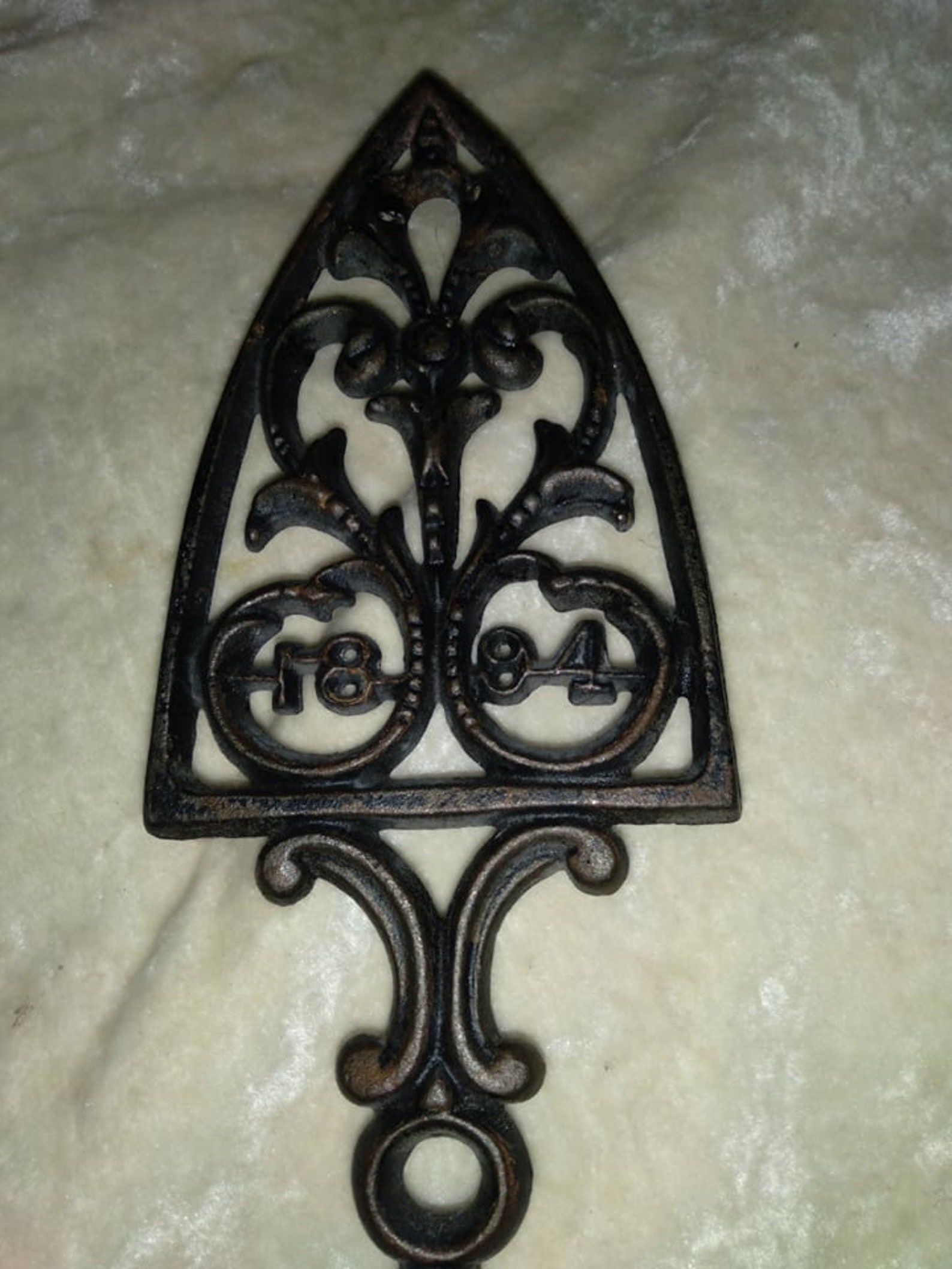 Vintage cast iron trivets Wilton 1894 hearts curls black Etsy