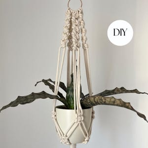 DIY Pattern Macrame plant hanger, plant hanger DIY, macramé pattern beginner, DIY macrame, step by step, how to plant hanger, Christmas gift