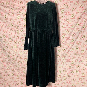 90s winter dress Iconic 90s Winter Fashion Styles You Should Replicate