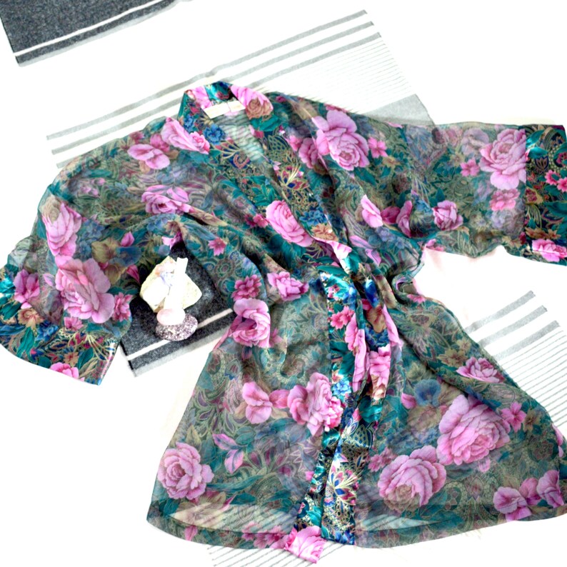 vtg M victorias secret gold tag kimono robe