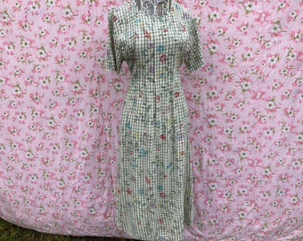 Vintage midi floral dress sage green 80s 90s |S-M| cottagecore flowers print cottage western  farmcore checkered floral J.B.S. Ltd. sundress